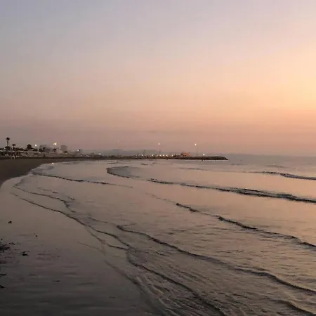 Mackenzie, Larnaca
