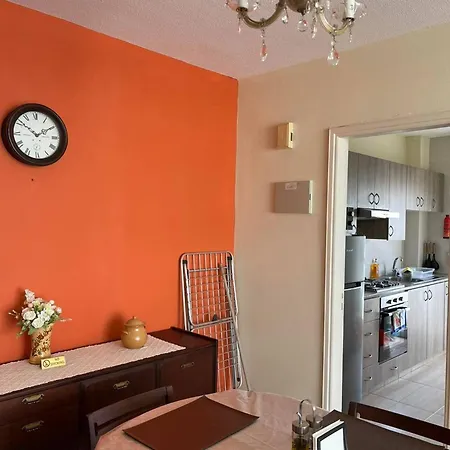 Mackenzie, Apartment *