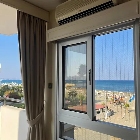 Mackenzie, Διαμέρισμα *