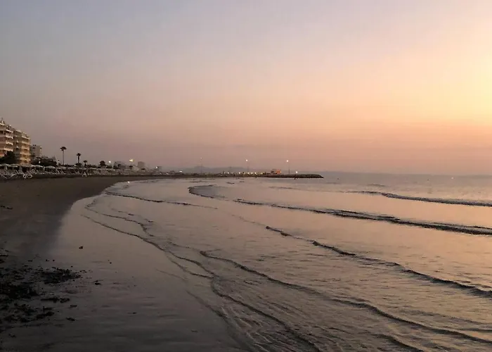 Mackenzie, Λάρνακα